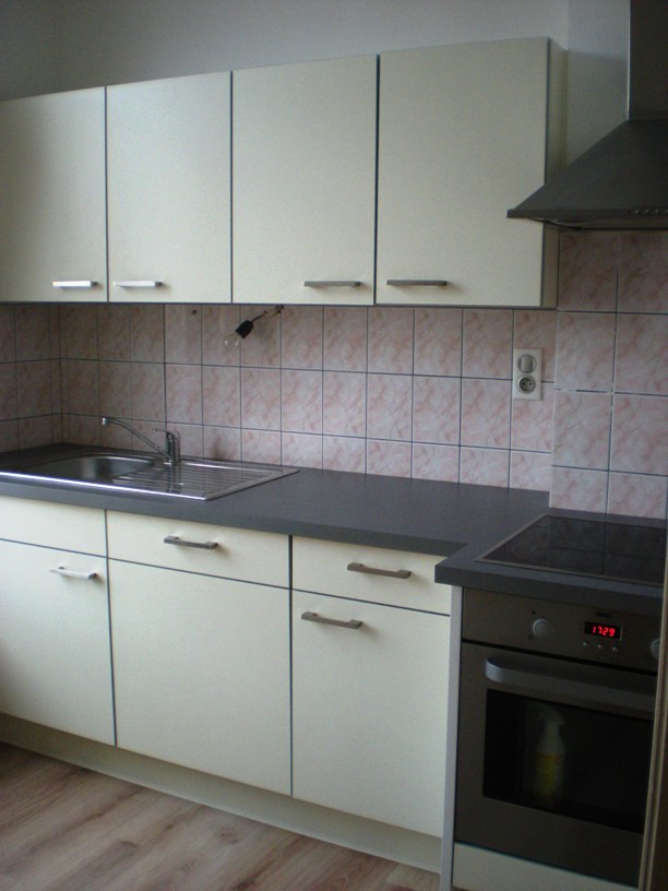 A VENDRE APPARTEMENT CENTRE VILLE 2 CH SPACIEUX 170.000 EUROS